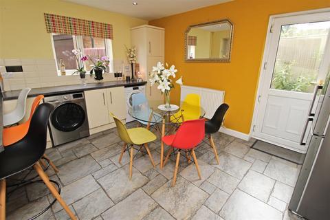 3 Elmfield Close, Potterspury, Towcester, NN12 7PE