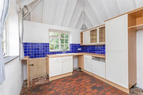 2 bedroom house for sale - The Street Shoreham