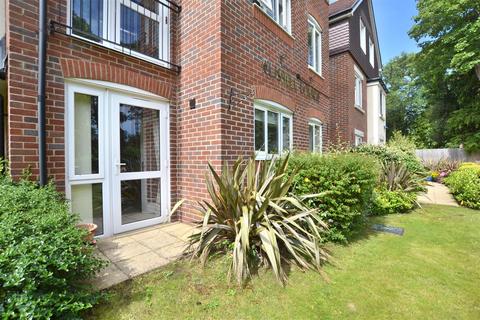 1 bedroom apartment for sale, Russell Lodge, Branksomewood Road, Fleet GU51