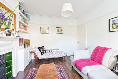 4 Laburnum Road, Epsom, KT18 5DT