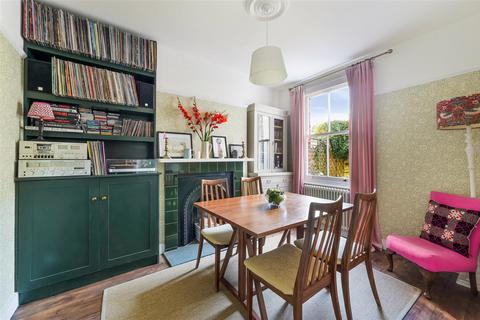 4 Laburnum Road, Epsom, KT18 5DT