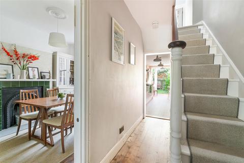 4 Laburnum Road, Epsom, KT18 5DT