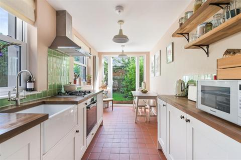 4 Laburnum Road, Epsom, KT18 5DT