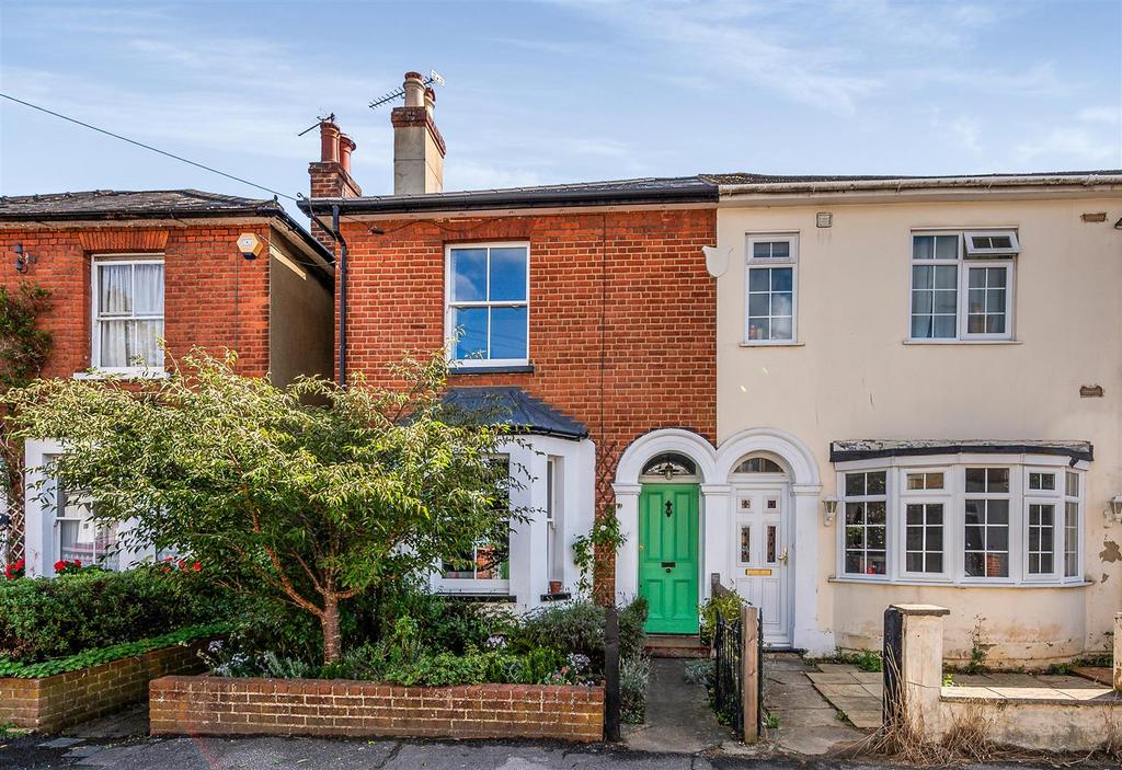 Laburnum Road, Epsom 3 bed semidetached house £635,000
