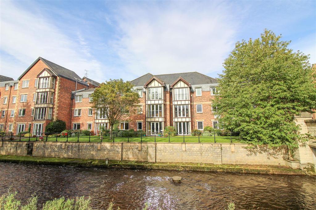Williamson Close, Ripon 2 bed apartment £165,000