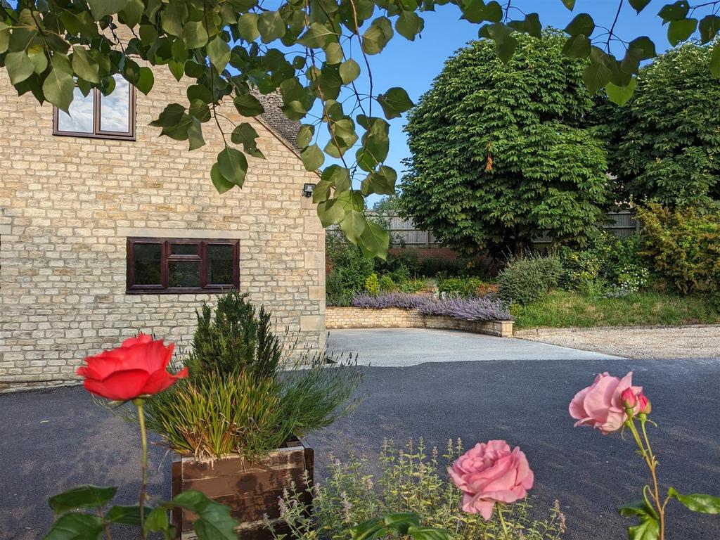 Fulbrook Hill, Fulbrook, Burford Property to rent £2,167 pcm (£500 pw)