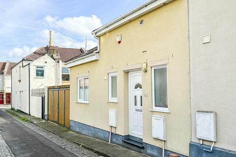 42 Morley Road, Southville, Bristol, BS3 1DT