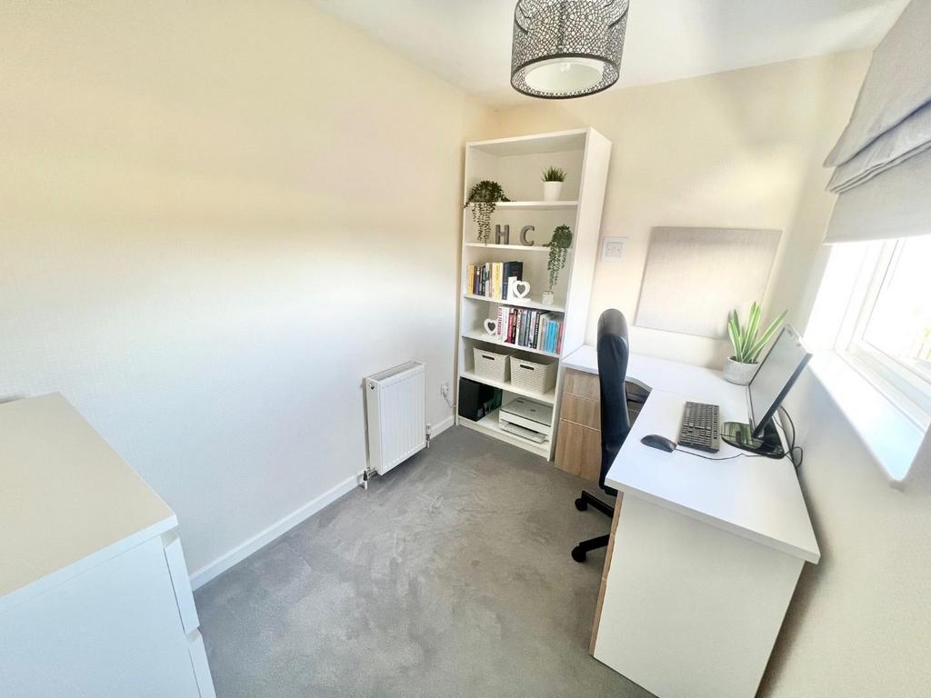 167 Foster Way 12.jpg