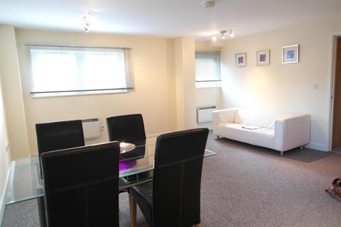 2 bedroom flat to rent - Tower Court, No1 London Road, Newcastle Under Lyme, Staffordshire
