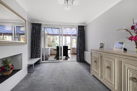 4 bedroom semi-detached house for sale - Willow Walk, London
