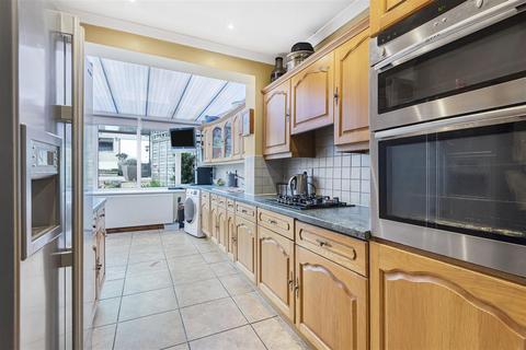 4 bedroom semi-detached house for sale - Willow Walk, London