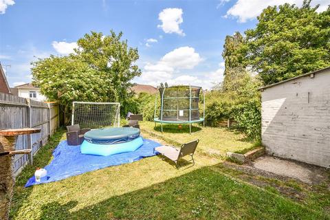 14 Baynard Close, Basingstoke, RG21 5LP