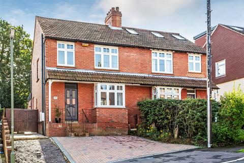 11 Cleardene, Dorking, RH4 2BY