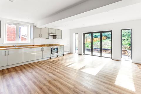 11 Cleardene, Dorking, RH4 2BY