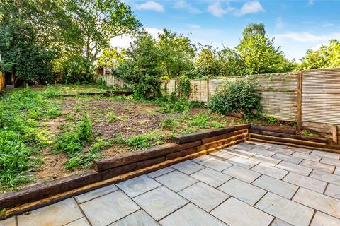 11 Cleardene, Dorking, RH4 2BY