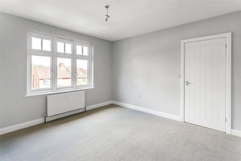 11 Cleardene, Dorking, RH4 2BY