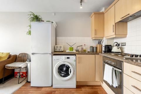 1 bedroom flat to rent, Effra Parade, SW2