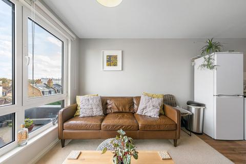 1 bedroom flat to rent, Effra Parade, SW2