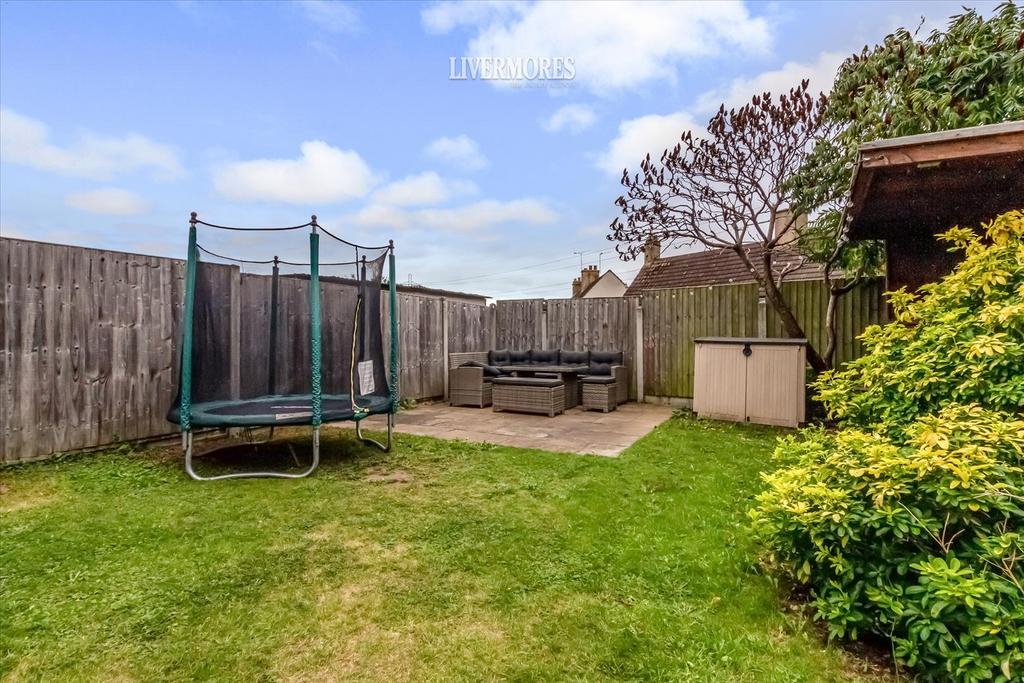 Green Walk, Crayford, Kent 2 bed semidetached house for sale £325,000