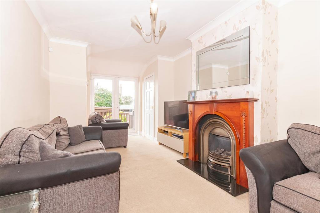 Green Walk, Crayford, Kent 2 bed semidetached house for sale £325,000