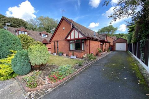 2 bedroom detached bungalow for sale - Mayfield Avenue, Formby, Liverpool, L37