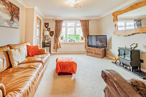3 bedroom house for sale - Sherwood Drive, Harrogate, HG2 7HF