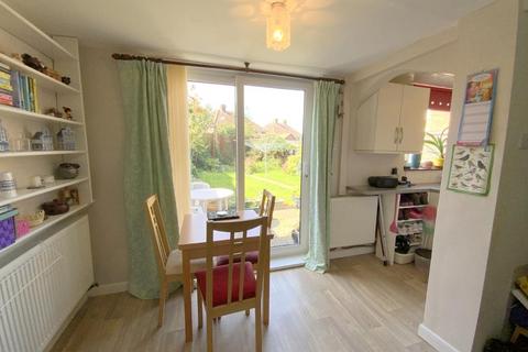 2 Blenheim Place, Cleethorpes, DN35 9BG