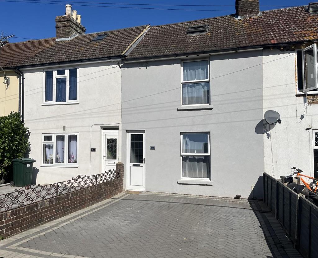 Torrington Road, Ashford TN23 3 bed terraced house for sale £275,000