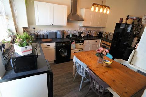 2 bedroom terraced house for sale - Low Green, Knottingley