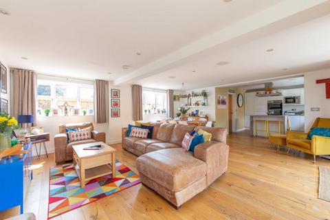 3 bedroom detached house for sale - Brimfield, Ludlow