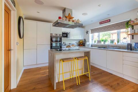 3 bedroom detached house for sale - Brimfield, Ludlow