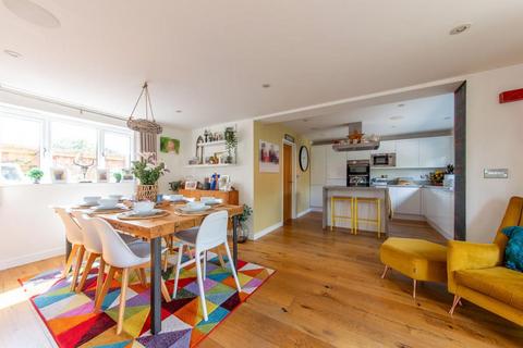 3 bedroom detached house for sale - Brimfield, Ludlow