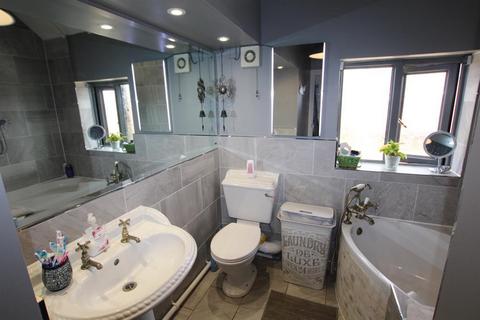 4 bedroom barn conversion to rent - Kingsbury Road, Curdworth, Sutton Coldfield, B76 9dr