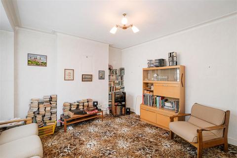 48 Garner Road, London, E17 4HQ