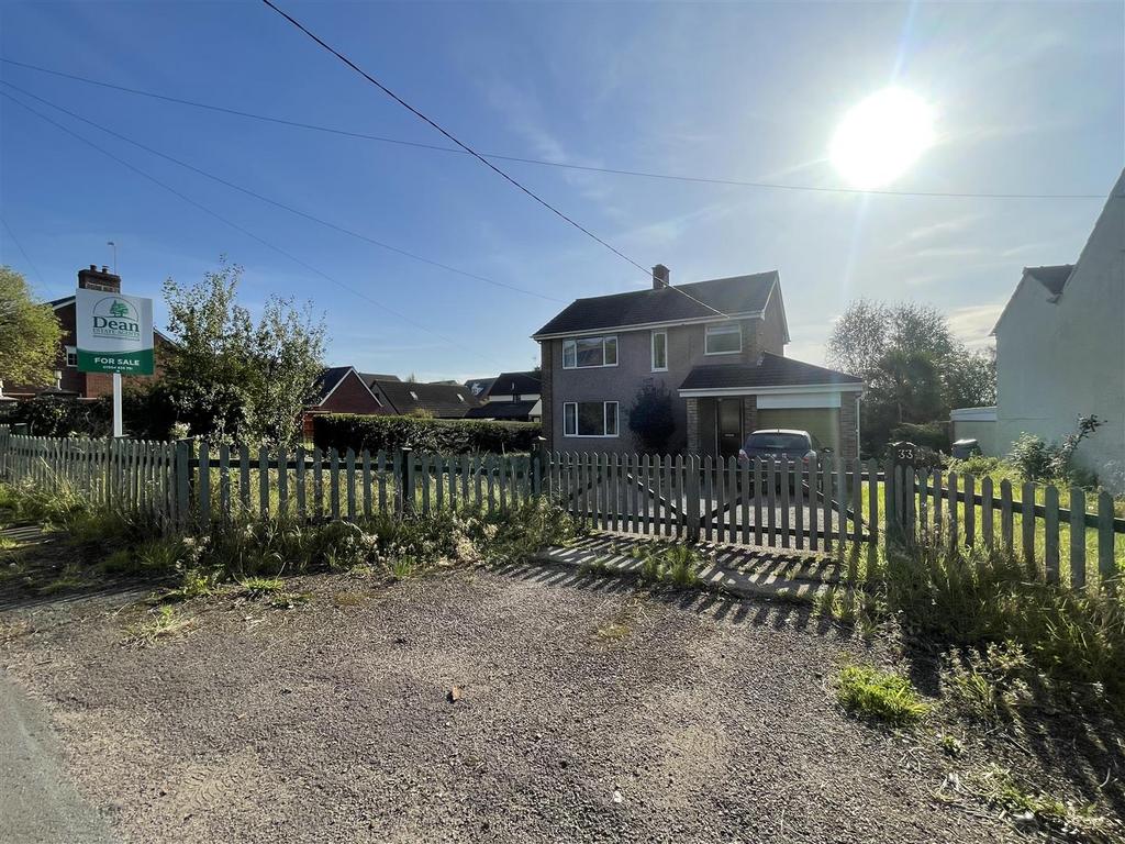 Woodgate Road, Mile End, Coleford 3 bed detached house for sale £305,000
