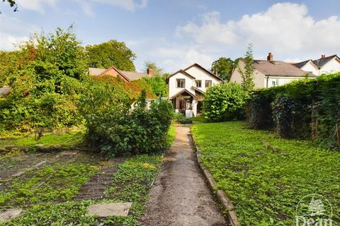 4 bedroom detached house for sale, Woodland Road, Coleford