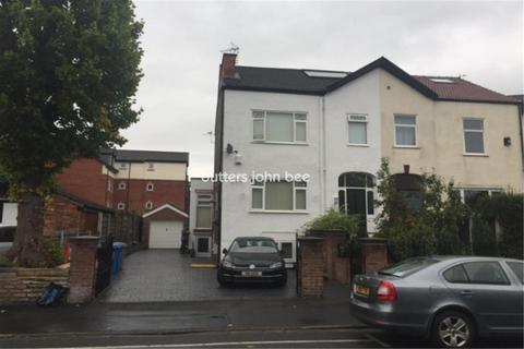 1 bedroom terraced house to rent, HMO, Montague Road, M33