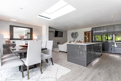 4 bedroom detached house for sale, Well End Road, Borehamwood, Hertfordshire, WD6