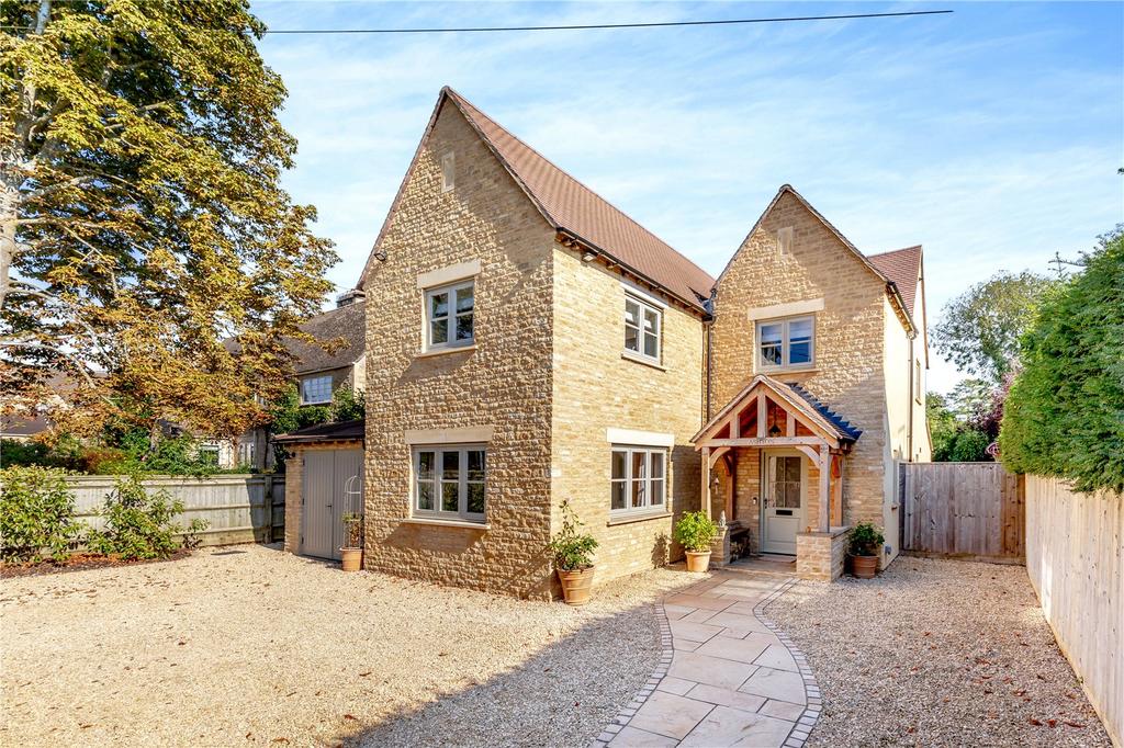 Berkeley Road, Cirencester, Gloucestershire, GL7 3 bed detached house