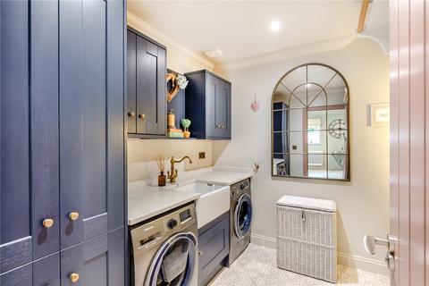 Ashton Berkeley Road, Cirencester, GL7 1TY
