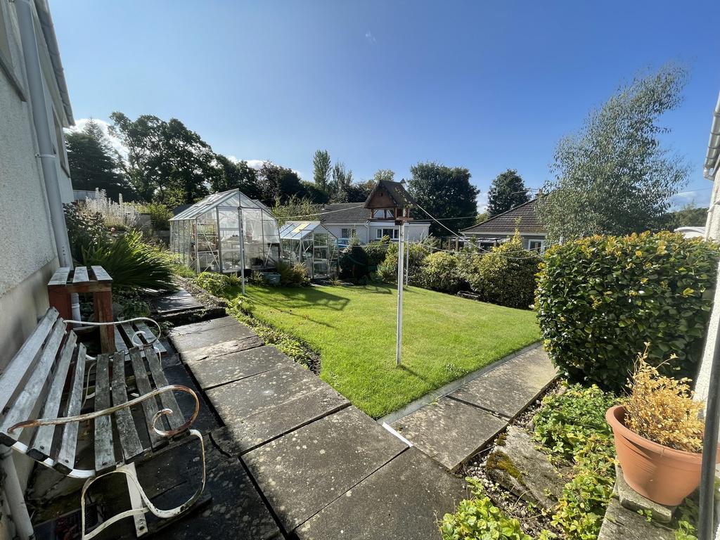 Rear Garden a.JPG