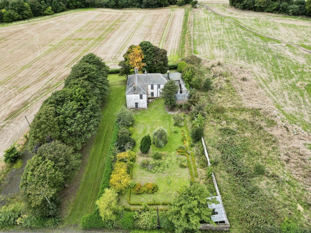 Newton Farm, East Wemyss, KY1 7 bed detached house for sale £249,995