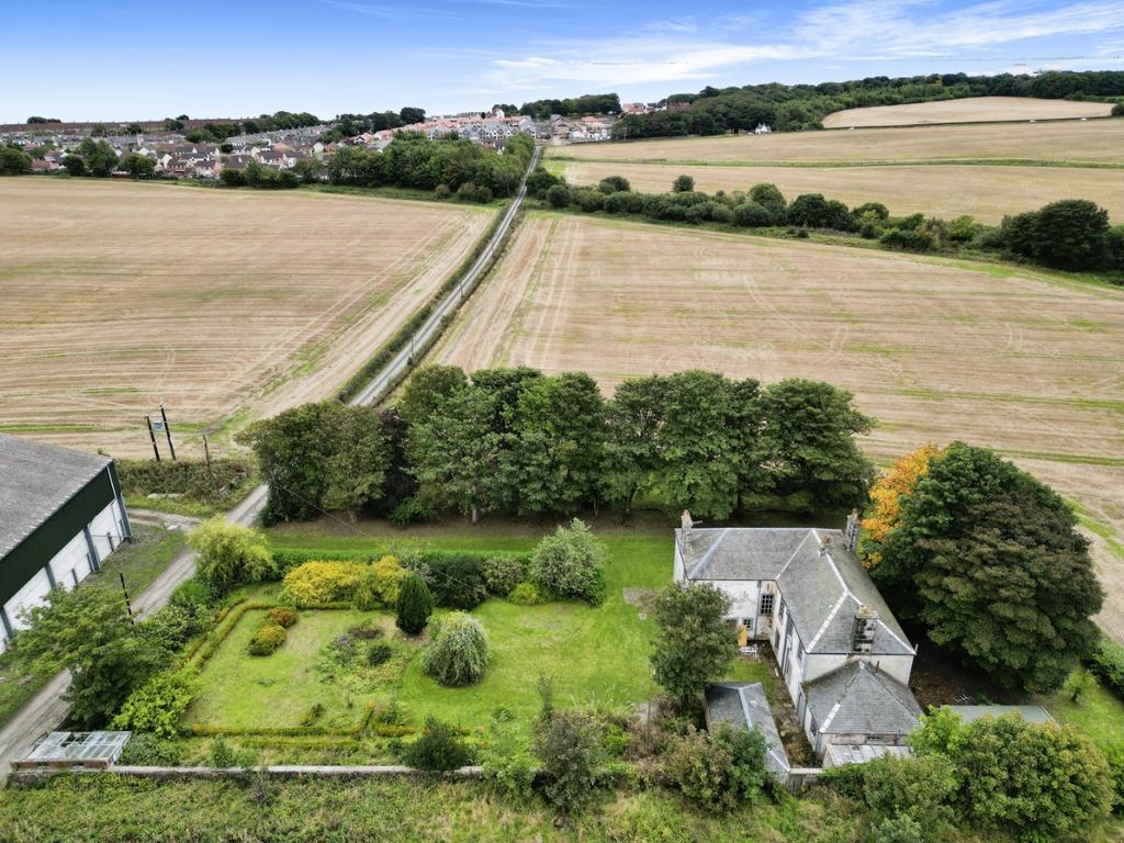 Newton Farm, East Wemyss, KY1 7 bed detached house for sale £249,995