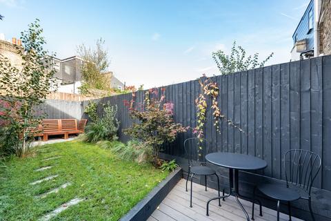 73 Stuart Road, London, SE15 3BA