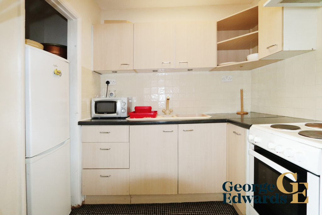 Harbour Court, Saundersfoot, SA69 9EN 2 bed apartment for sale £150,000