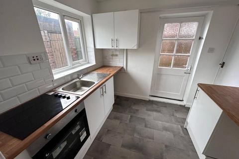 2 bedroom semi-detached house to rent, Moorfield Avenue, Bolsover, Derbyshire, S44