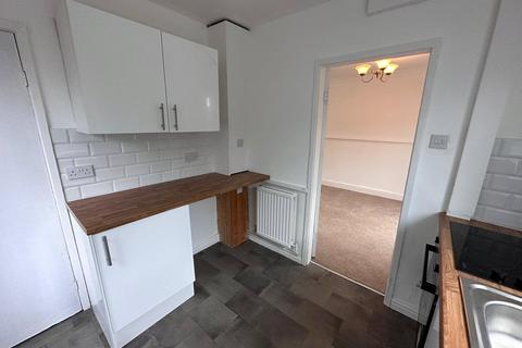 2 bedroom semi-detached house to rent, Moorfield Avenue, Bolsover, Derbyshire, S44
