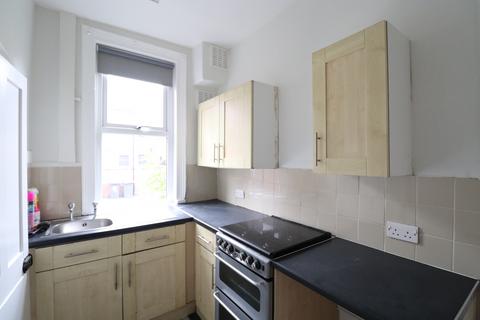 2 bedroom house to rent, Paisley Grove, Armley, Leeds, LS12