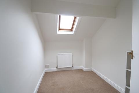 2 bedroom house to rent, Paisley Grove, Armley, Leeds, LS12