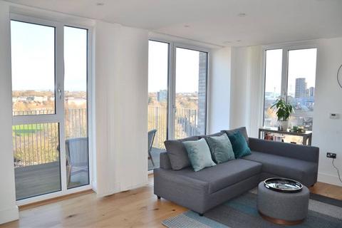 2 bedroom apartment to rent - Centurion Tower, 5 Caxton Street North, London, E16
